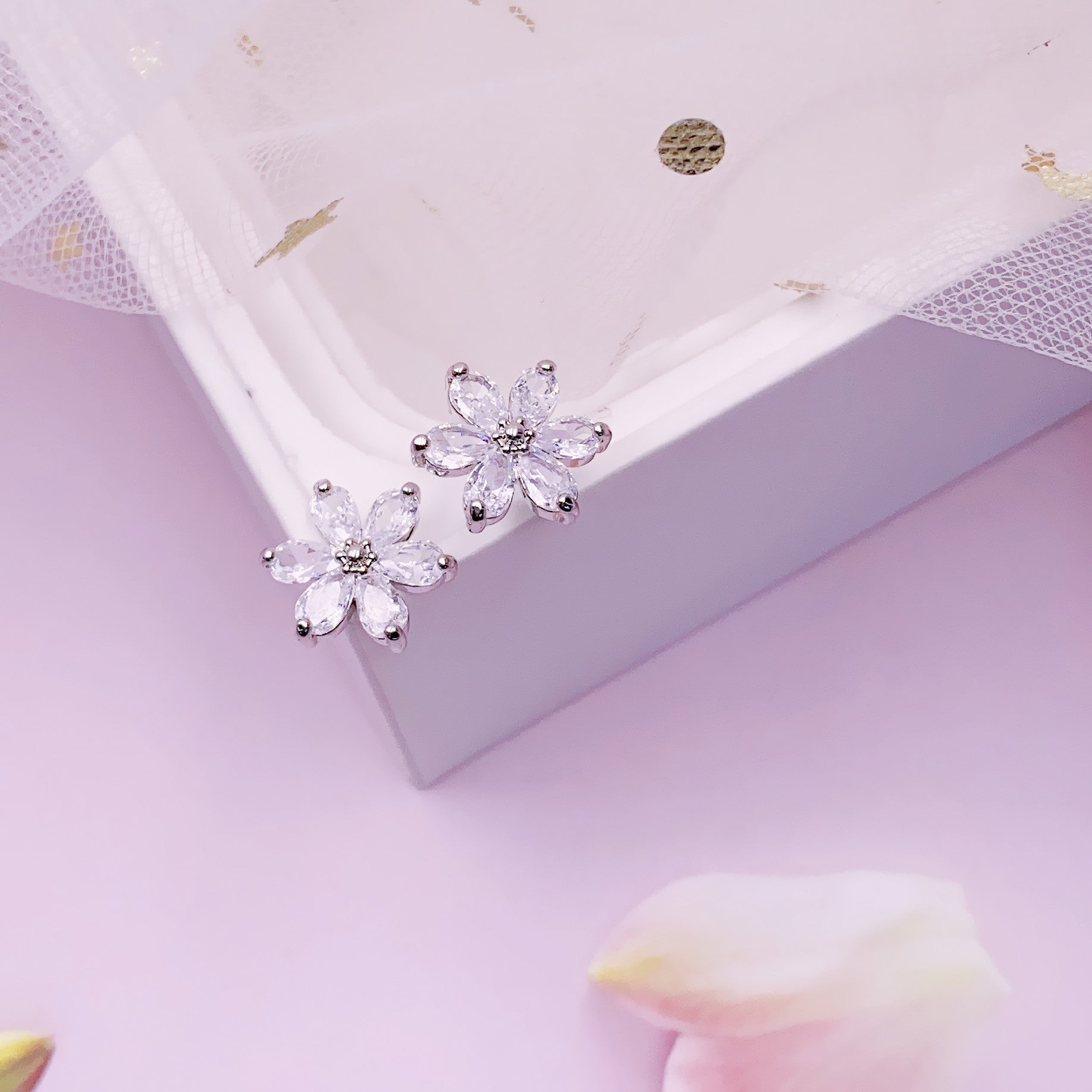 Wholesale S925 Silver Needle Petal Zircon Alloy Earrings